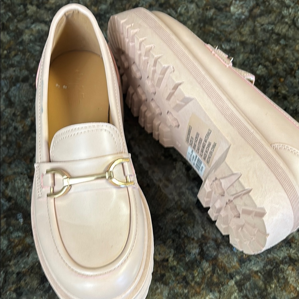 Chic Pink and Gold Flats with Comfortable Slip-On Design